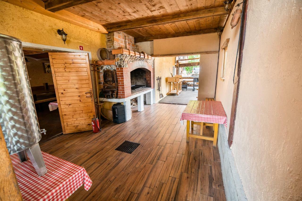 Apartment With Sauna Pr' Geci Dobova Εξωτερικό φωτογραφία